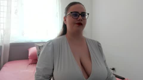 Snapshot of amiravyxen chatting on 05-06-26, 06:52 Amira Vyxen online show from 05-06-26, 06:52