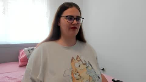 Snapshot of amiravyxen chatting on 05-15-26, 08:10 Amira Vyxen online show from 05-15-26, 08:10