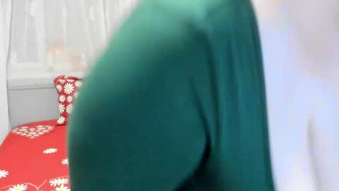 Snapshot of amiravyxen chatting on 05-29-26, 08:29 Amira Vyxen online show from 05-29-26, 08:29