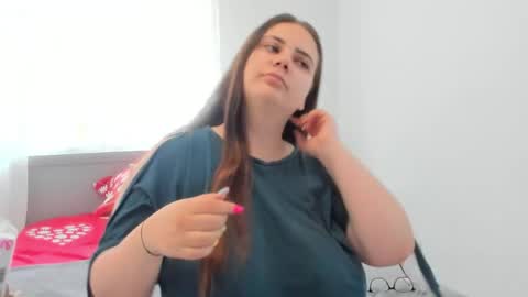 Snapshot of amiravyxen chatting on 06-02-26, 08:05 Amira Vyxen online show from 06-02-26, 08:05