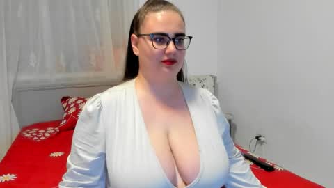 Snapshot of amiravyxen chatting on 06-05-26, 07:52 Amira Vyxen online show from 06-05-26, 07:52