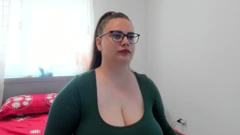 Snapshot of amiravyxen chatting on 06-08-26, 07:31 Amira Vyxen online show from 06-08-26, 07:31
