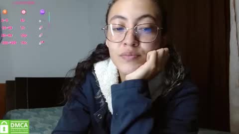 Snapshot of amitlu_ chatting on 05-17-26, 12:30 amitlu_ online show from 05-17-26, 12:30