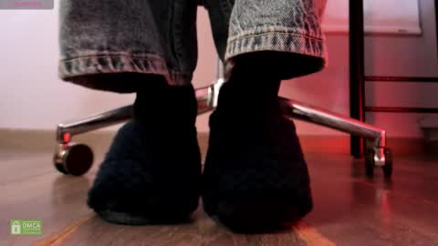 Amelia online show from 10-30-25, 04:36