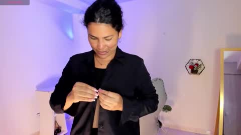 Amelya online show from 12-01-25, 08:03