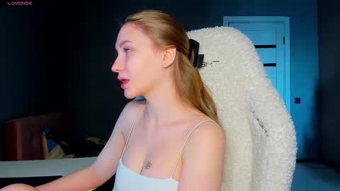 Ammi online show from 11-29-25, 04:26