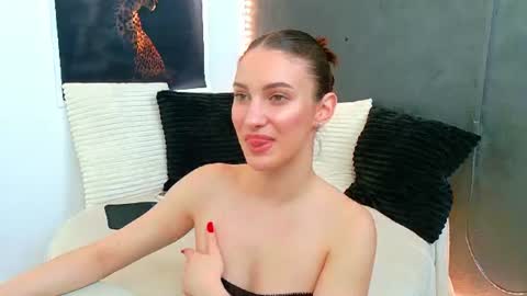 Snapshot of ammirra_a chatting on 06-10-26, 04:23 Amira online show from 06-10-26, 04:23
