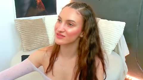 Snapshot of ammirra_a chatting on 07-01-26, 04:47 Amira online show from 07-01-26, 04:47