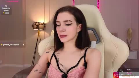 Snapshot of ammy_77 chatting on 06-26-26, 02:49 Ammy online show from 06-26-26, 02:49