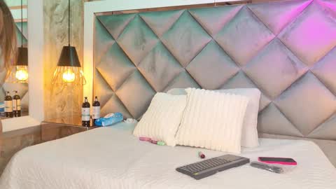 ammy durand online show from 09-30-25, 07:08