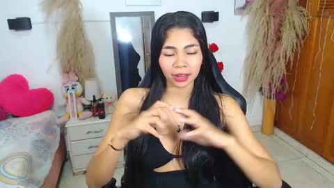 ammyy_wood_ online show from 10-09-25, 05:05
