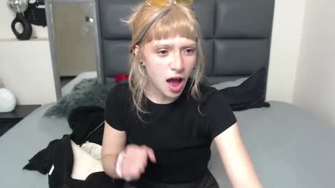 Amnesia online show from 09-13-25, 01:22