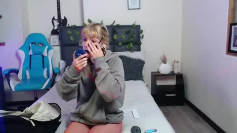 Amnesia online show from 10-05-25, 12:14