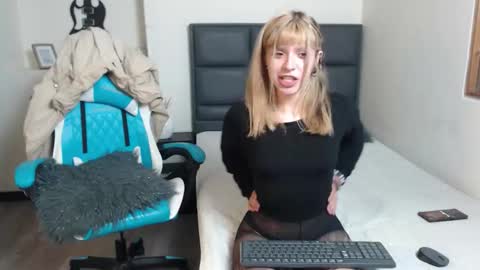 Amnesia online show from 10-16-25, 01:01