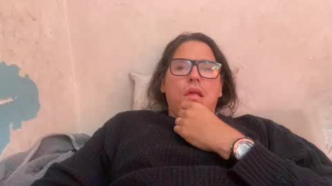 amo_s online show from 10-19-25, 01:12