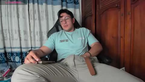 Snapshot of amon__ashford chatting on 03-18-26, 01:53 amon__ashford online show from 03-18-26, 01:53