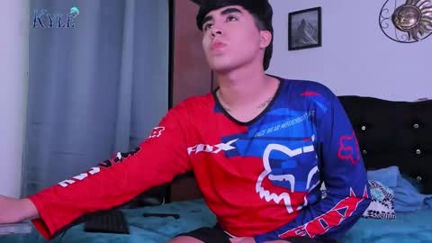 Snapshot of amon_kyle chatting on 03-03-25, 02:15 Amon online show from 03-03-25, 02:15