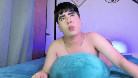 Snapshot of amon_kyle chatting on 05-16-26, 04:53 Amon online show from 05-16-26, 04:53