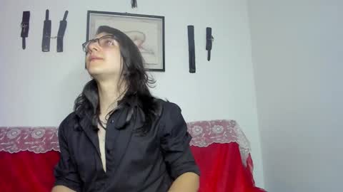 Snapshot of amoneth_xx chatting on 11-18-25, 08:13 Amoneth online show from 11-18-25, 08:13