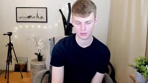 Andrew Amor online show from 11-01-25, 05:04