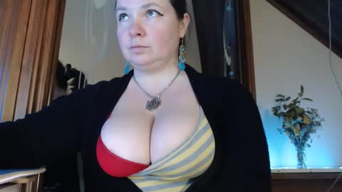 amorelara online show from 02-26-25, 12:36