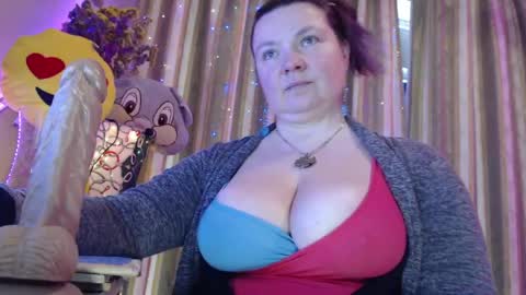 amorelara online show from 04-15-26, 07:59