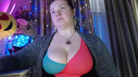 Snapshot of amorelara chatting on 05-13-26, 02:03 amorelara online show from 05-13-26, 02:03