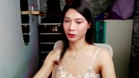 Snapshot of amorous_tina chatting on 08-03-26, 09:15 Tina online show from 08-03-26, 09:15