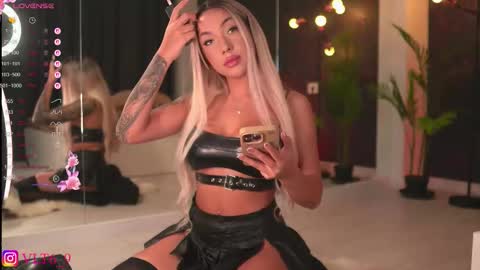    -------------   online show from 09-22-25, 10:45