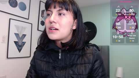 Amy 3 online show from 10-22-25, 05:08