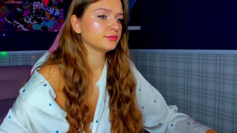 AmyGMT 2 Mon-Sun  0300am-0900am  online show from 12-18-24, 01:05