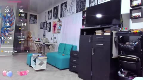 Snapshot of amy_and_eloise chatting on 02-28-25, 10:39 AmyEloise online show from 02-28-25, 10:39