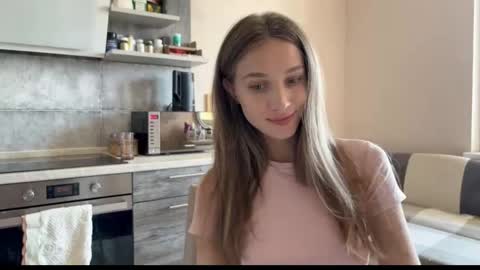 Snapshot of amy_chill chatting on 05-17-26, 12:23 Amy Chill online show from 05-17-26, 12:23