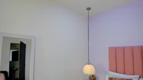 Aleja   online show from 11-09-25, 03:05