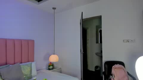 Aleja   online show from 11-10-25, 02:54