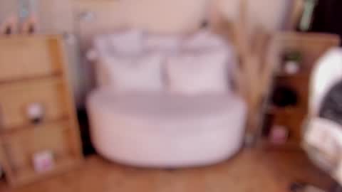 Snapshot of amy_kiitty chatting on 01-03-25, 11:23 online show from 01-03-25, 11:23