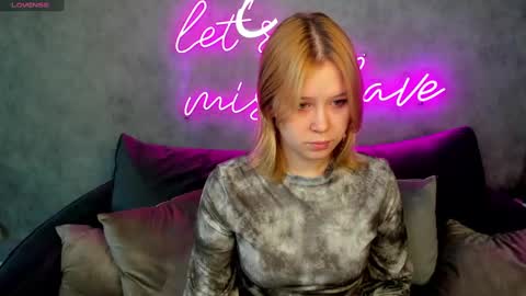 Snapshot of amy_kimberlly chatting on 02-10-25, 05:47 Amy online show from 02-10-25, 05:47