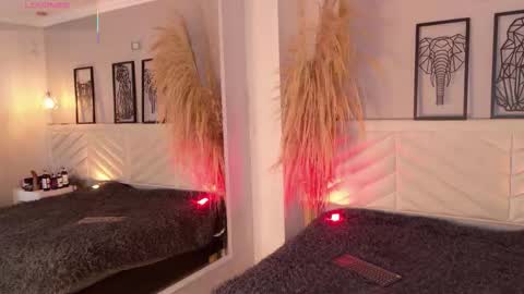 Amy online show from 11-17-25, 07:19