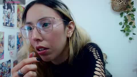 Snapshot of amy_mur chatting on 07-15-26, 04:56 amy mur online show from 07-15-26, 04:56