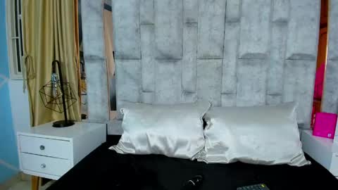 Emy Noa  online show from 06-05-26, 04:19
