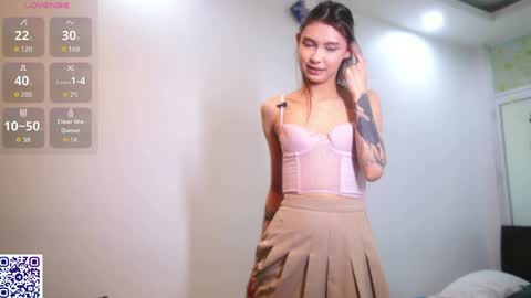 Snapshot of amy_peachy chatting on 04-07-26, 02:45 Amy online show from 04-07-26, 02:45