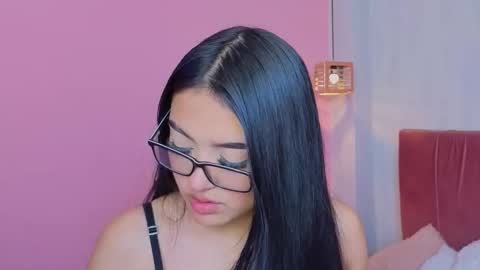 amy_saenz_ online show from 10-09-25, 09:24