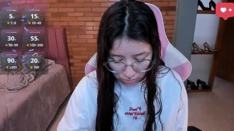 Snapshot of amy_sophiaa chatting on 05-16-26, 12:26 Amy sophia 3 online show from 05-16-26, 12:26
