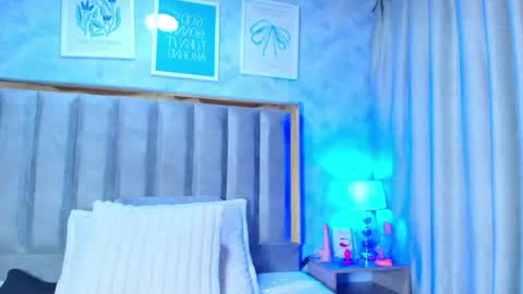 Snapshot of amy_swann chatting on 07-13-26, 11:57 Amy online show from 07-13-26, 11:57