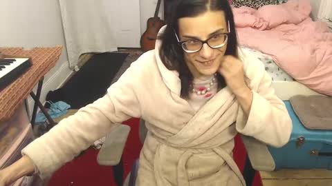 Snapshot of amyattack chatting on 02-10-25, 10:20 Trashely Gimpson online show from 02-10-25, 10:20
