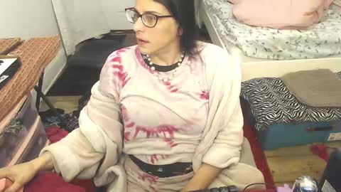 Snapshot of amyattack chatting on 02-16-25, 10:21 Trashely Gimpson online show from 02-16-25, 10:21