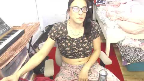 Snapshot of amyattack chatting on 02-21-25, 11:44 Trashely Gimpson online show from 02-21-25, 11:44