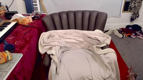 Snapshot of amyattack chatting on 11-01-25, 09:00 Trashely Gimpson online show from 11-01-25, 09:00