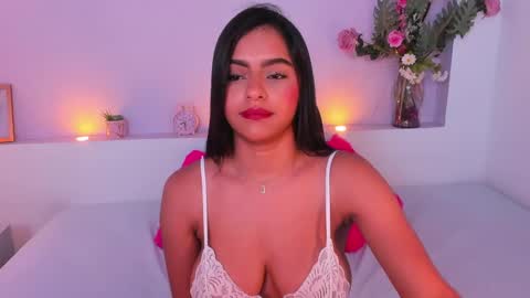 Snapshot of amybarton chatting on 12-13-24, 06:38 My name is AMY... Nice to meet you thumb up me please its important online show from 12-13-24, 06:38