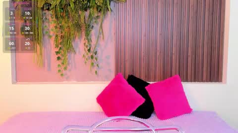 Snapshot of amybarton chatting on 10-02-25, 03:30 My name is AMY... Nice to meet you thumb up me please its important online show from 10-02-25, 03:30